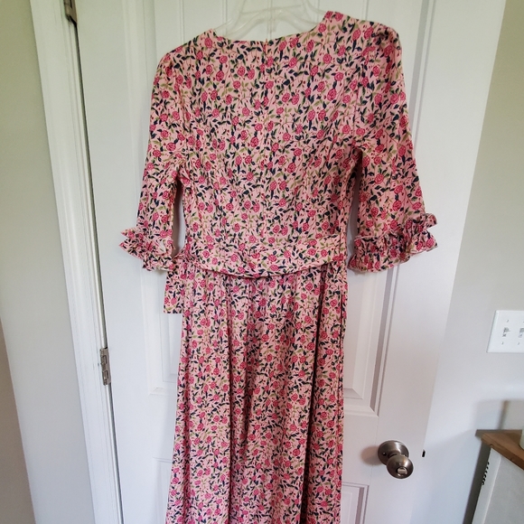 Dress - Picture 2 of 4